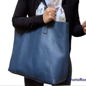 Prada Vitello Diano tote in Navy